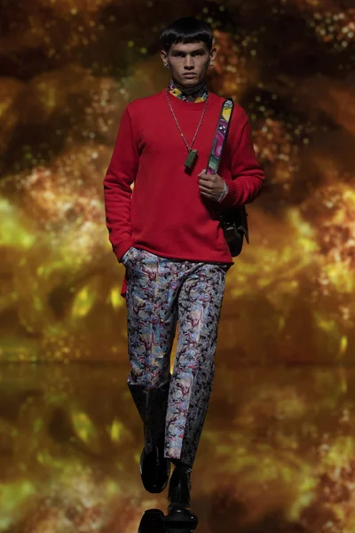 Look 26